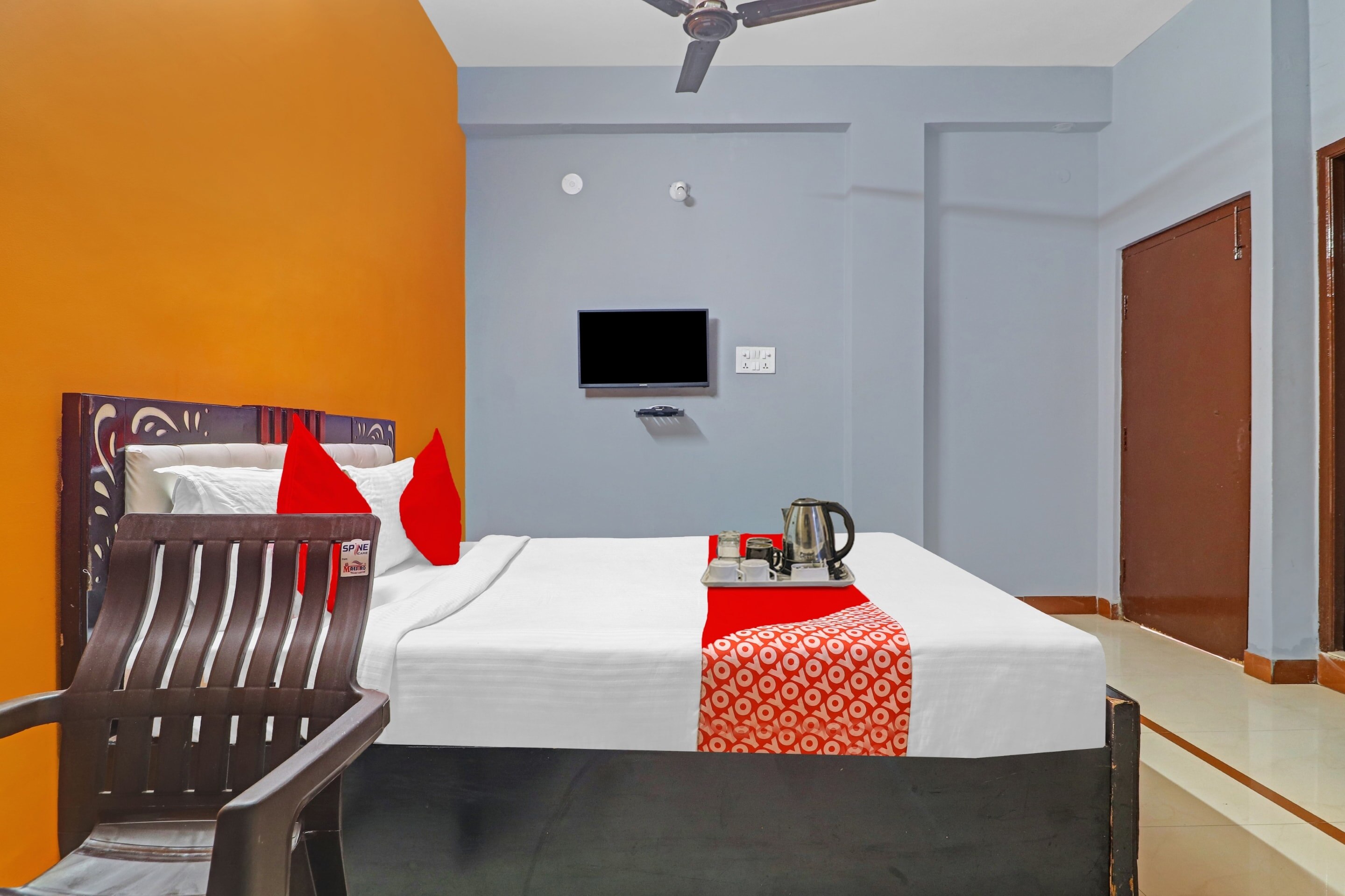 Hotel O Jagannath Near Shilparamam - Tap to explore photos