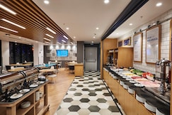 Holiday Inn Express Istanbul - Atakoy Metro, an IHG Hotel, اسطنبول