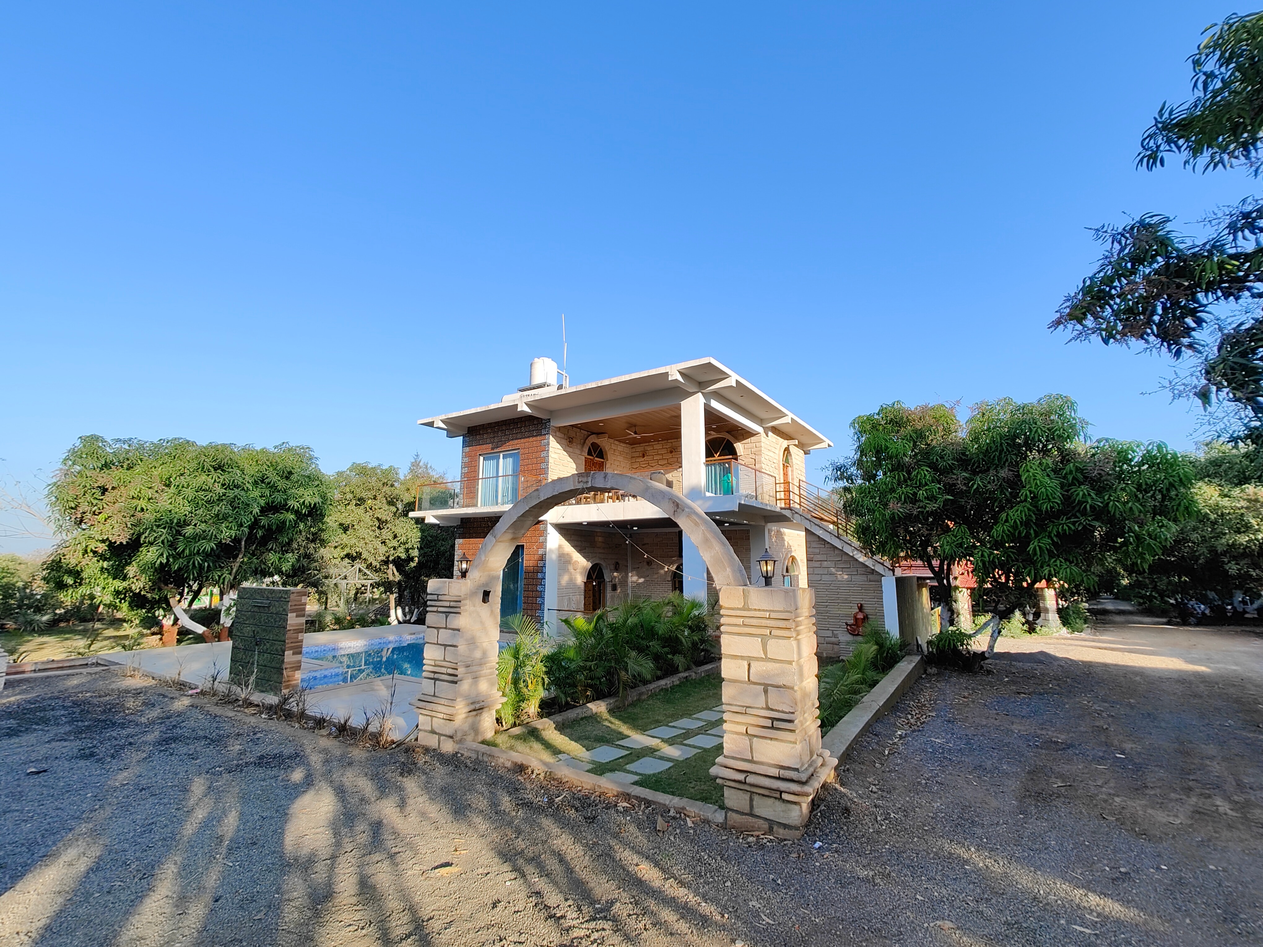 GIR VILLA RESORT - Tap to explore photos