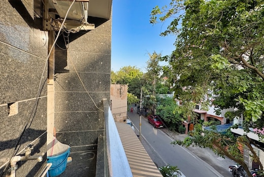 2 BHK Premium Apartment in Saket