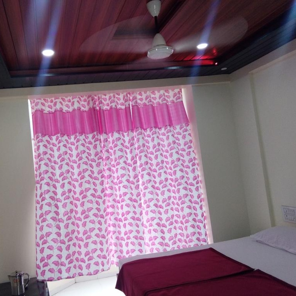 Hotel Avdhoot Regency 4