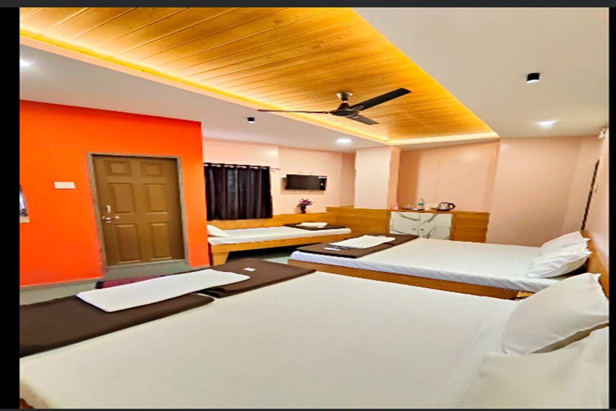 Hotel Shivansh Executive - Tap to explore photos