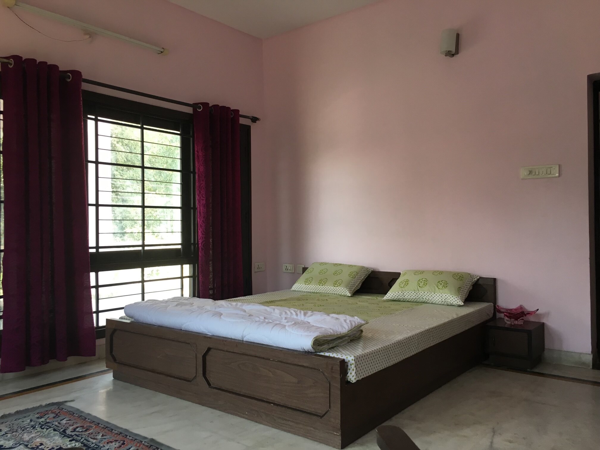 Charming, Homely, Fully Equipped, Central - Tap to explore photos