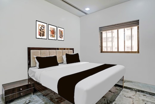 Super Hotel O Yash Residency