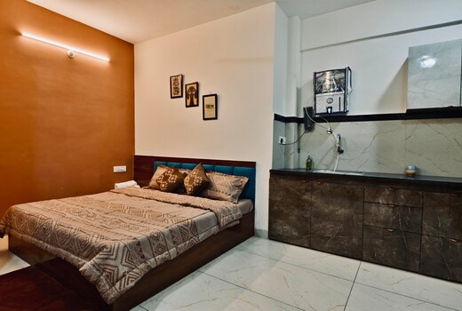 Cozy 1 RK apartment