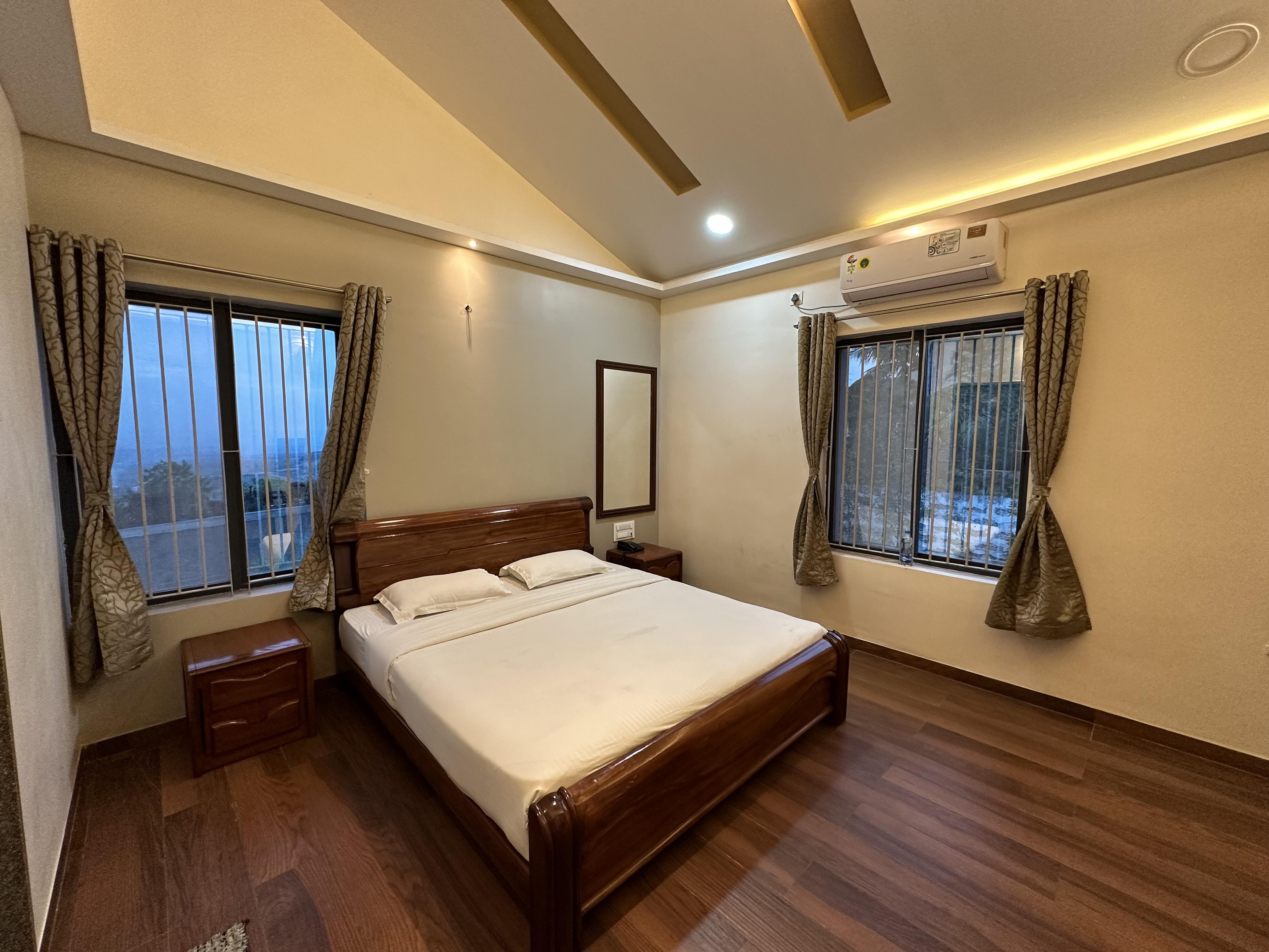 Cottage Executive AC Room 104 1