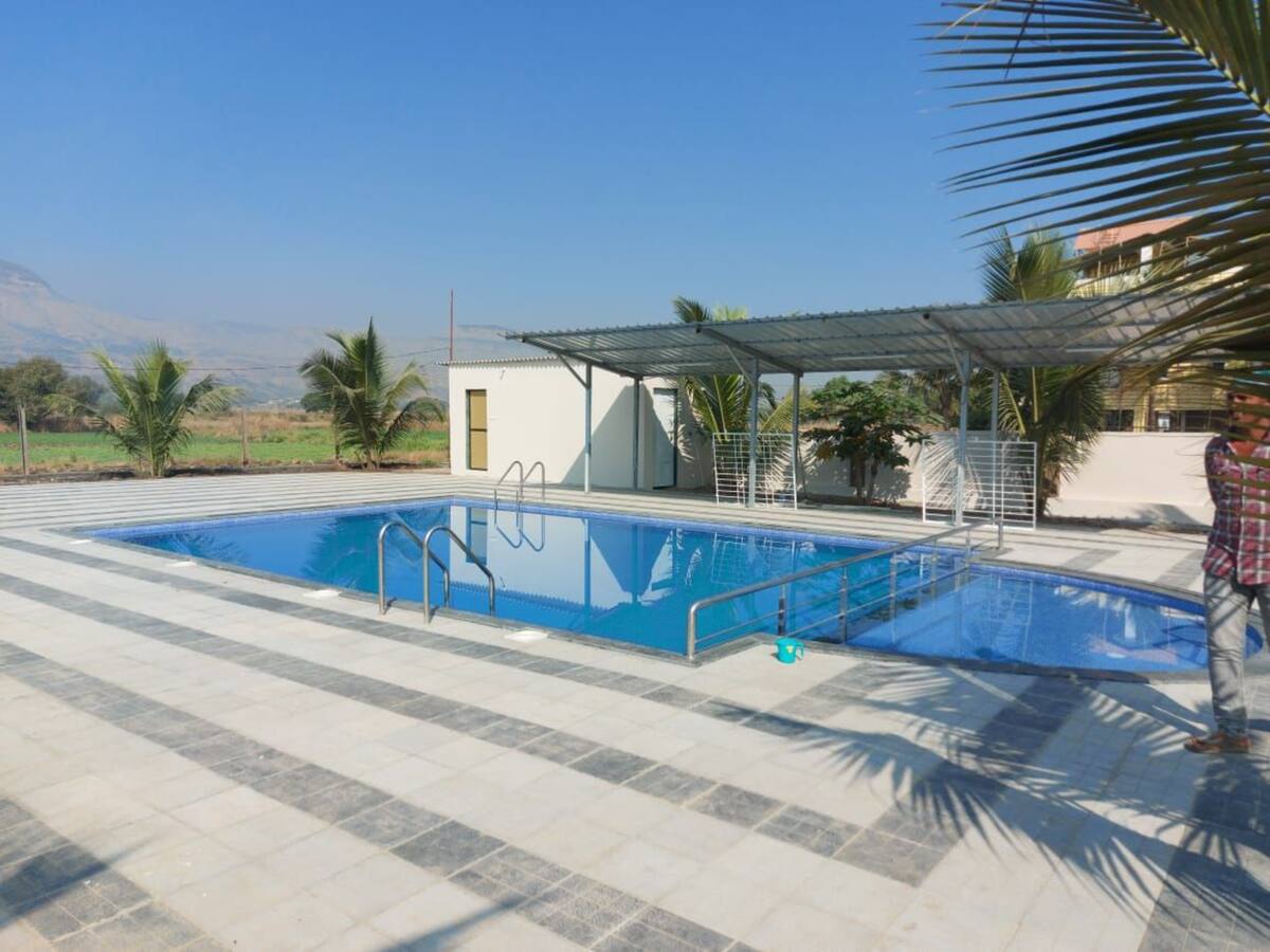 Luxurious private villa with private pool - Tap to explore photos