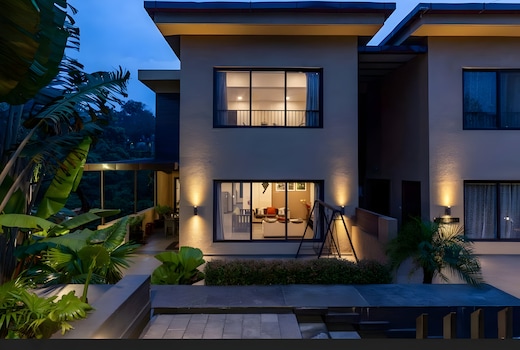 FernWood 4BHK with Infinity Pool by TensorStays