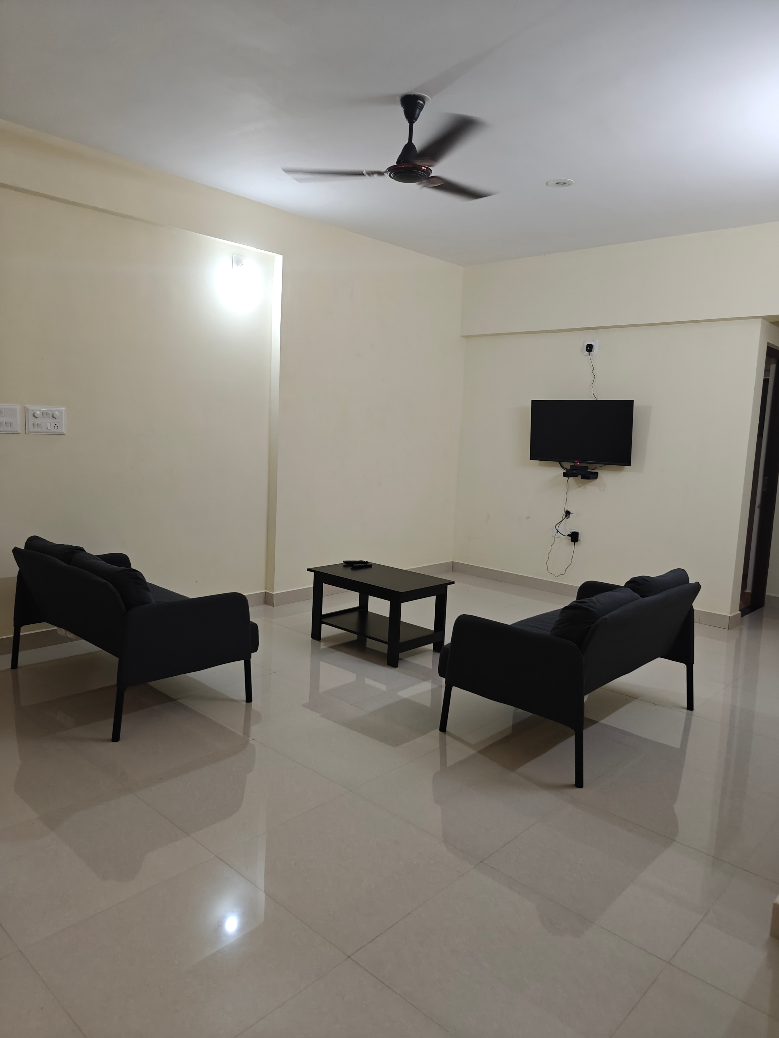 Coastal Retreat: 2 BHK Getaway 402 - Tap to explore photos