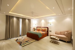 Signature Villa 5BHK With Roof Top Jacuzi, Gurgaon