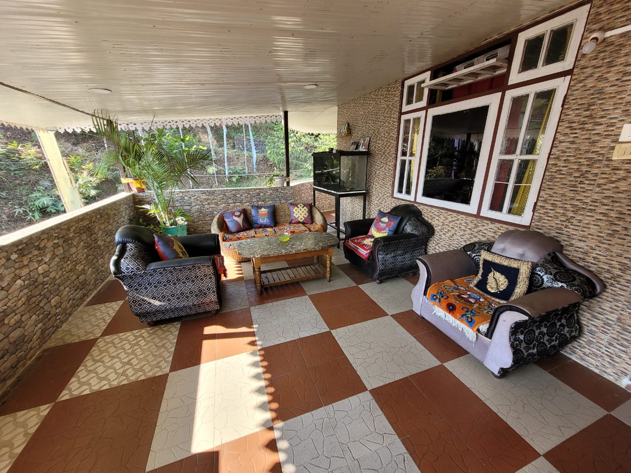 Singi Homestay - Tap to explore photos