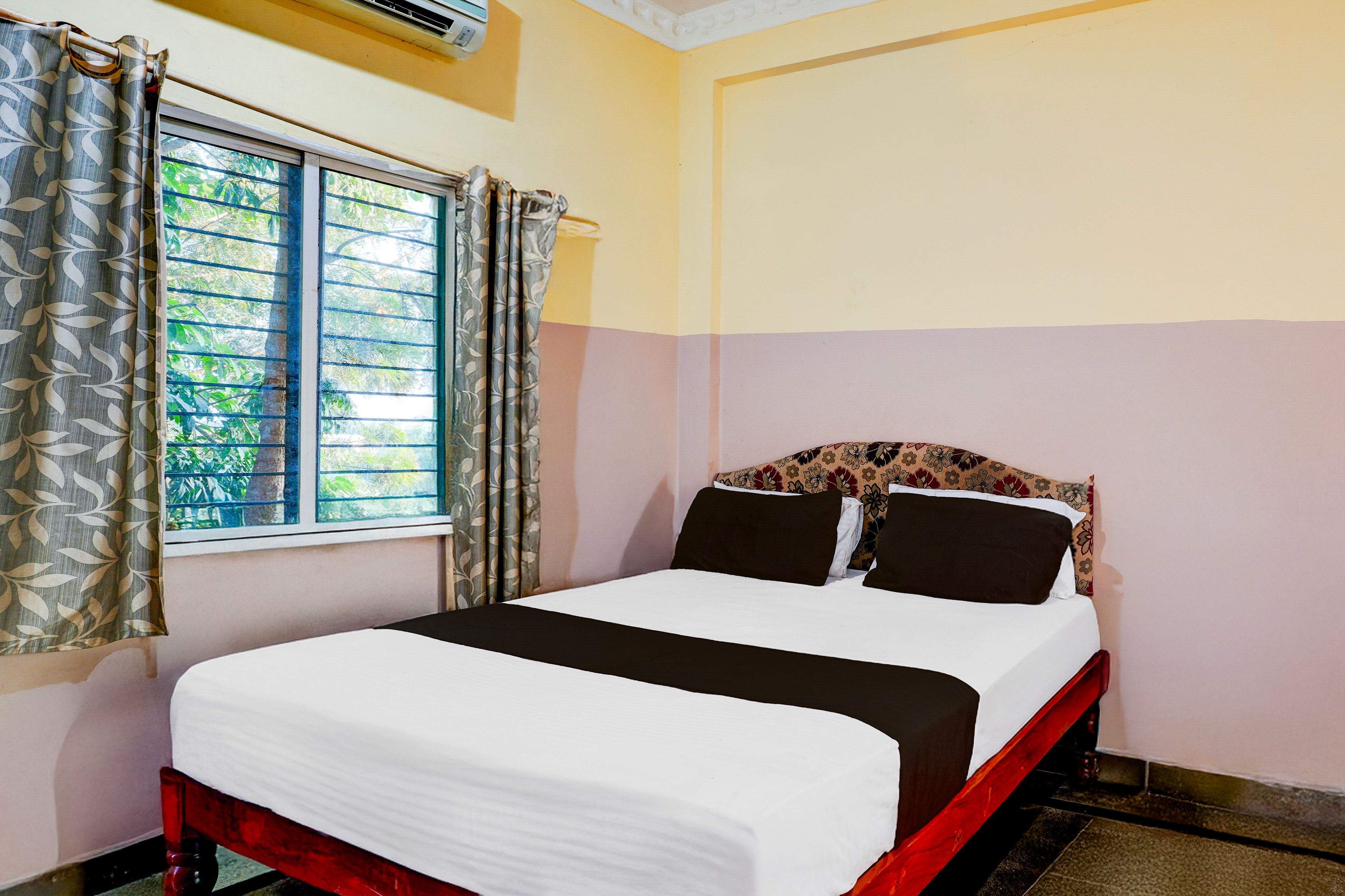 Hotel O Mayuri Lodge - Tap to explore photos