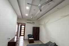 Modern Flat Near Airport CP67, Panchkula
