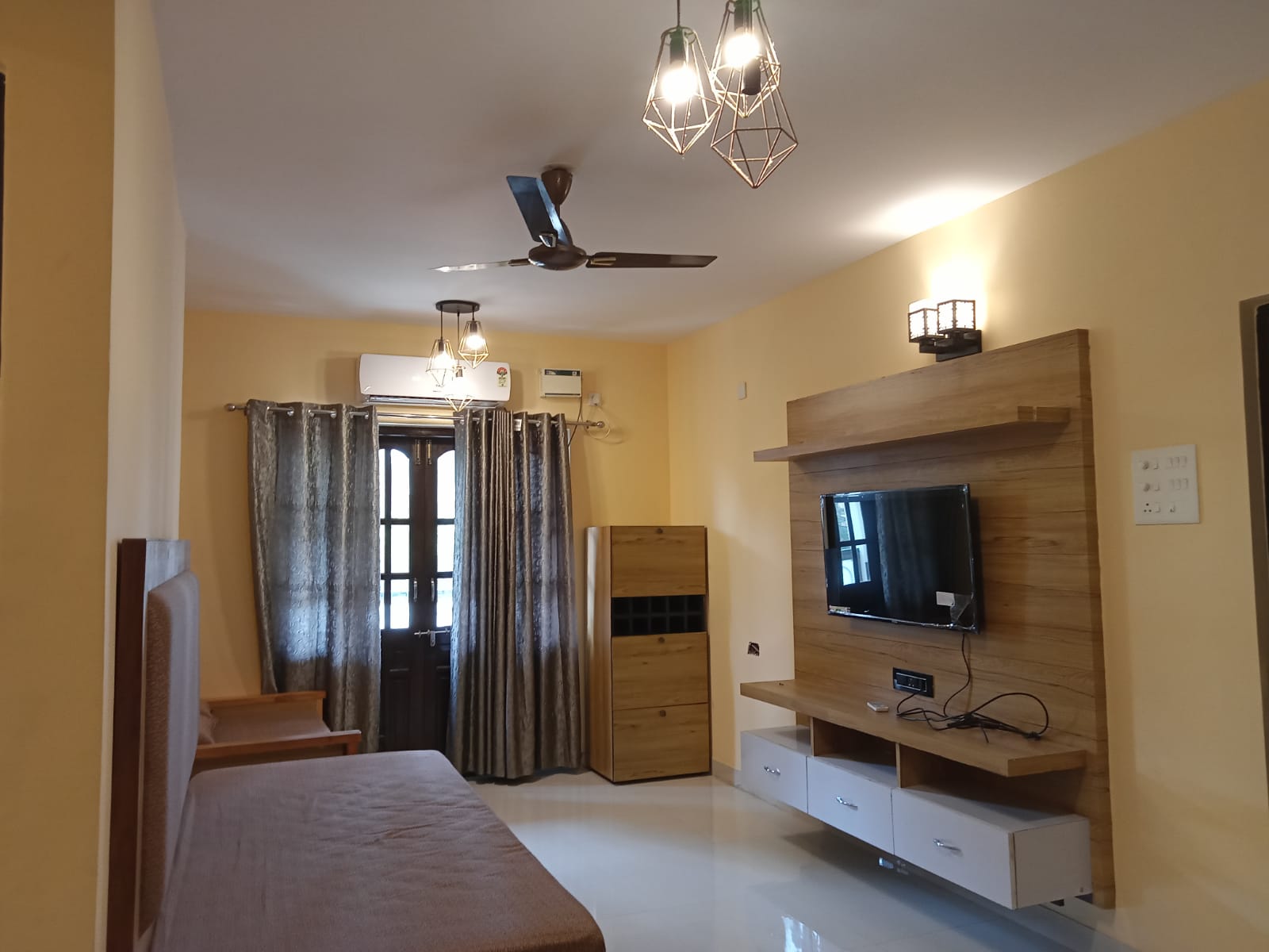 G and M | Entire Luxury 2 BHK Apartment - Tap to explore photos