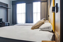 Swan Inn, Heathrow Airport, Bracknell Forest