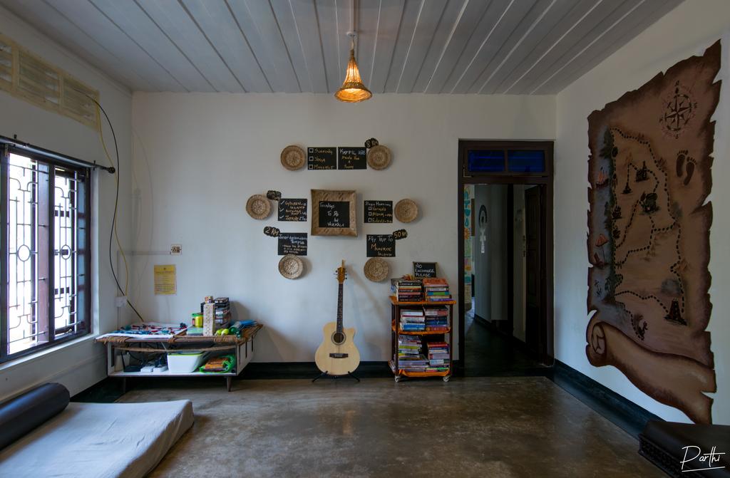 Short Giraffe Hostel - Tap to explore photos