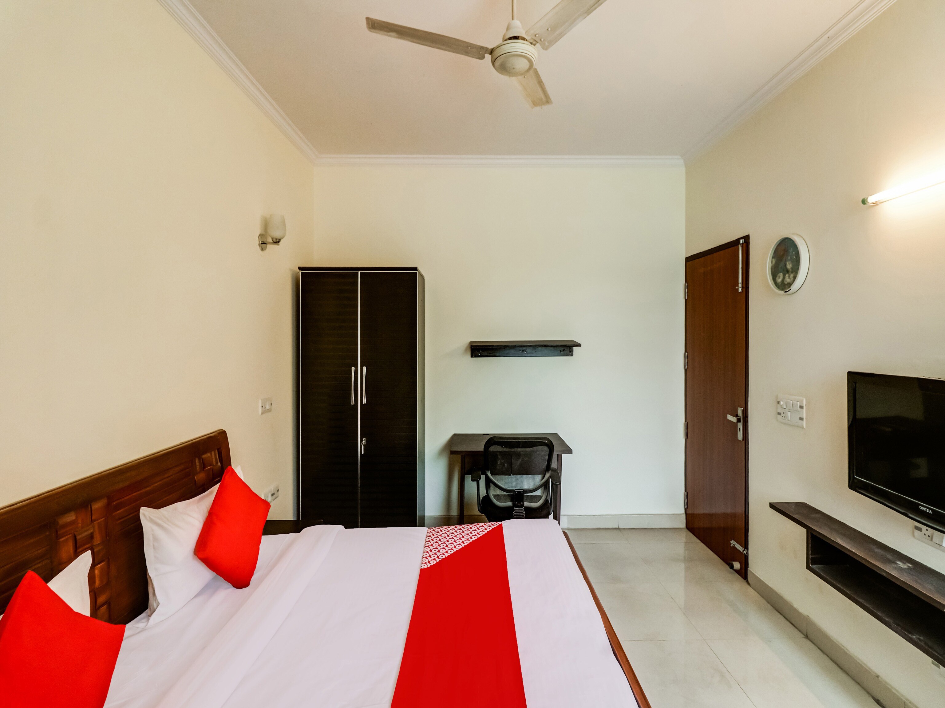 Hotel O Rajvanshi Palace - Tap to explore photos