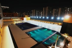 Luxury Hotel Apartment at with Swimming Pool - 1BHK Fully Furnished, Noida