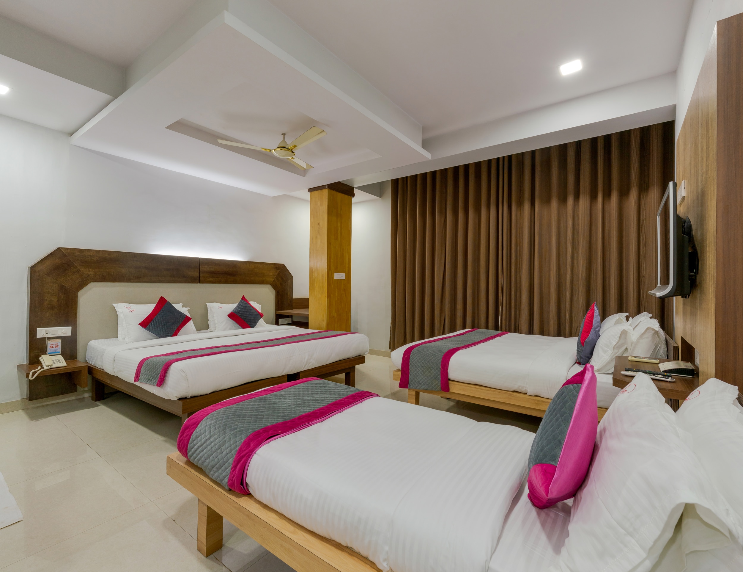 Hotel Vihar Deluxe - Tap to explore photos