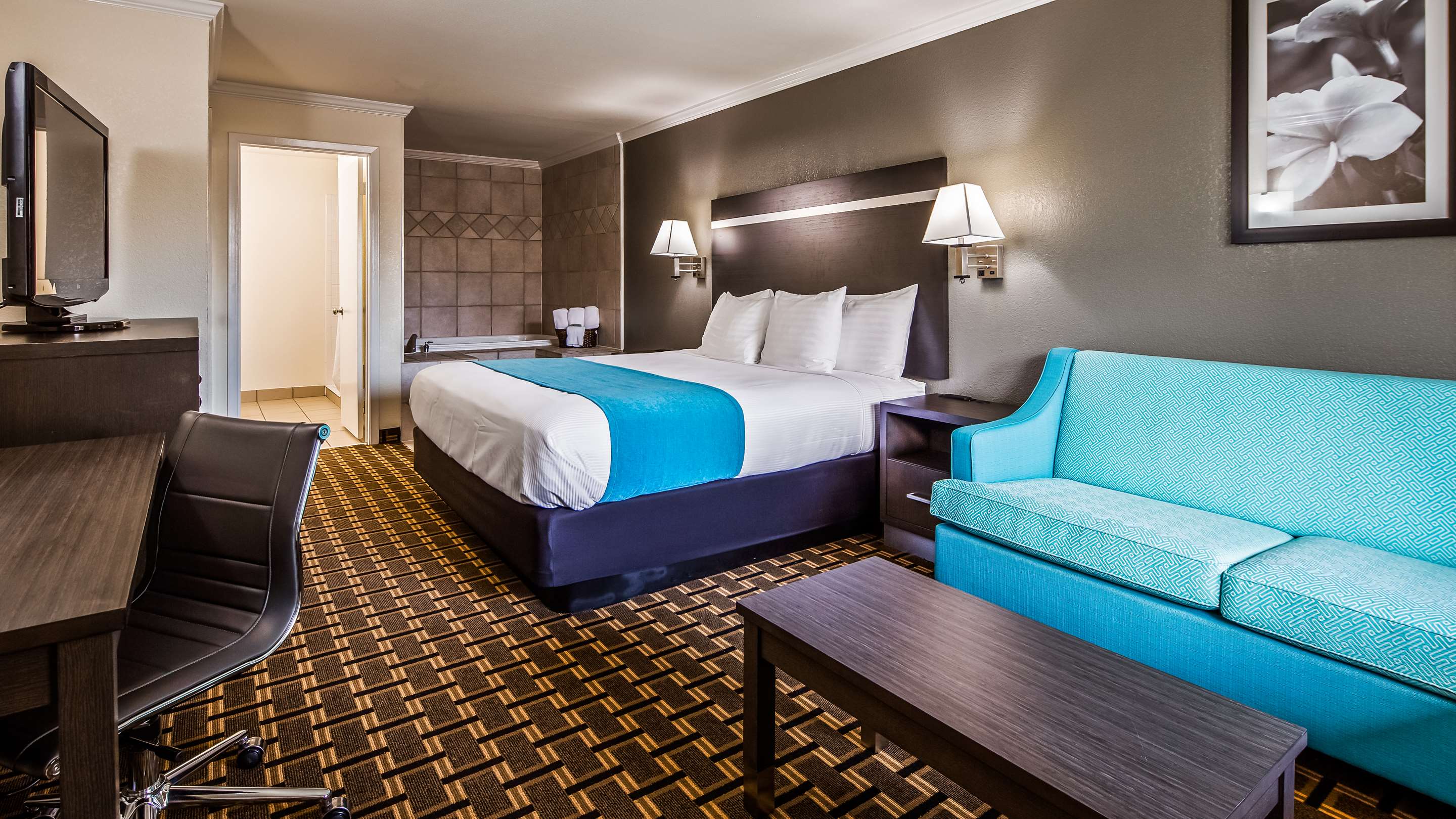 Best Western Garden Inn - Tap to explore photos