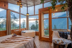 Van Gogh's Treehouse Jacuzzi Bonfire Starry Nights, Gushaini