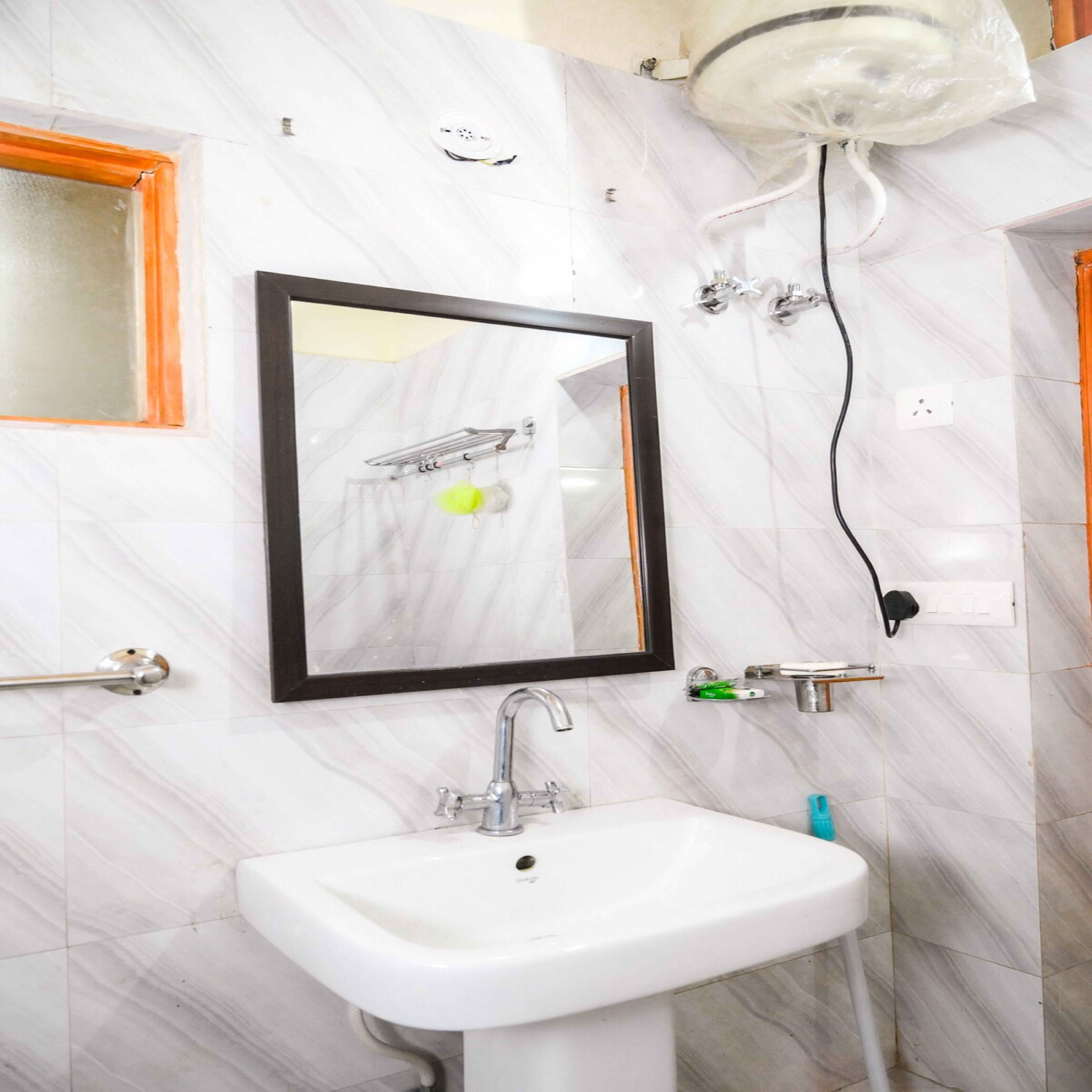 Rahat Niwas Landour - 3BHK Apt - WIFI/TV/HEATING - Tap to explore photos