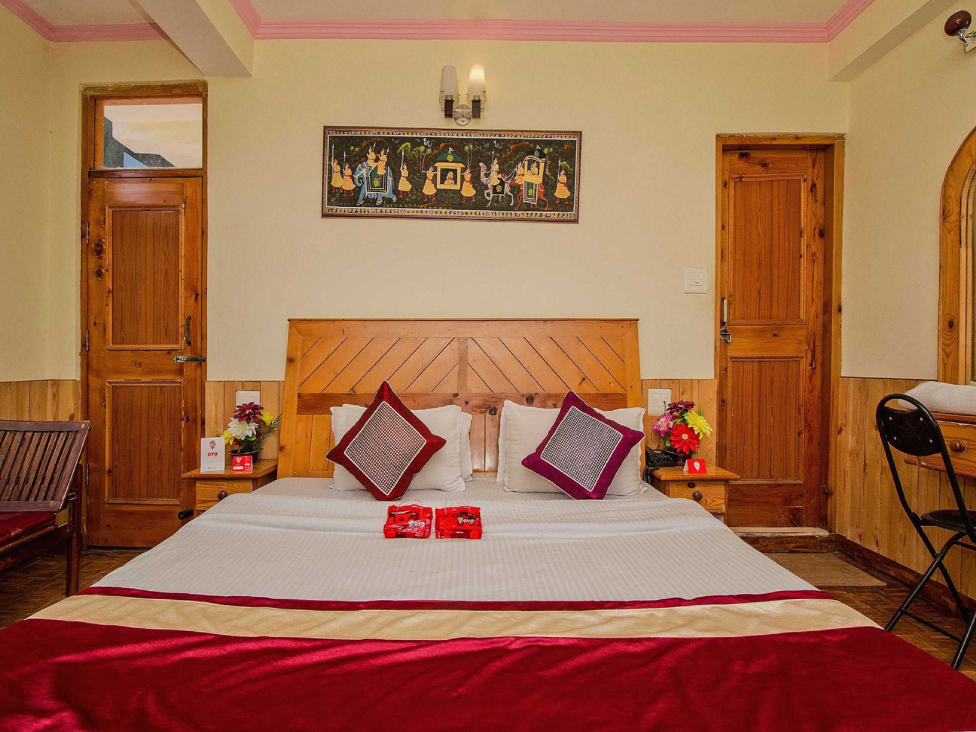 OYO 811094 Hotel Tanvi Cottage - Tap to explore photos