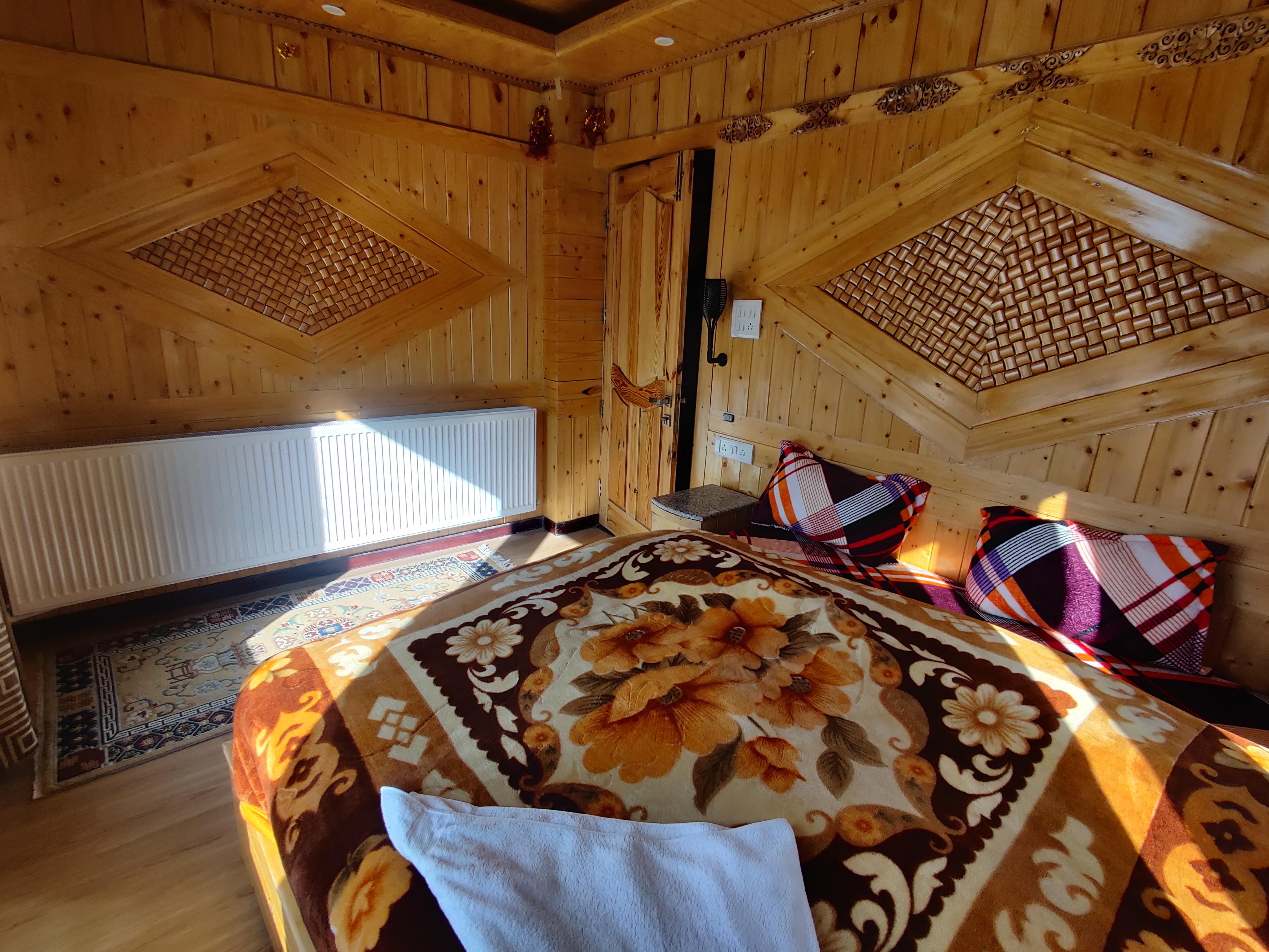 Cozinn A103 luxury rooms - Tap to explore photos