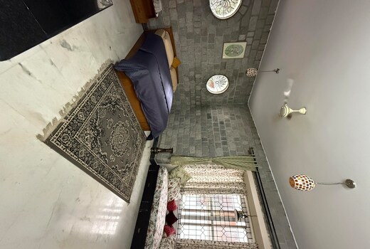 Room in a bungalow with lounge, terrace in Ulsoor