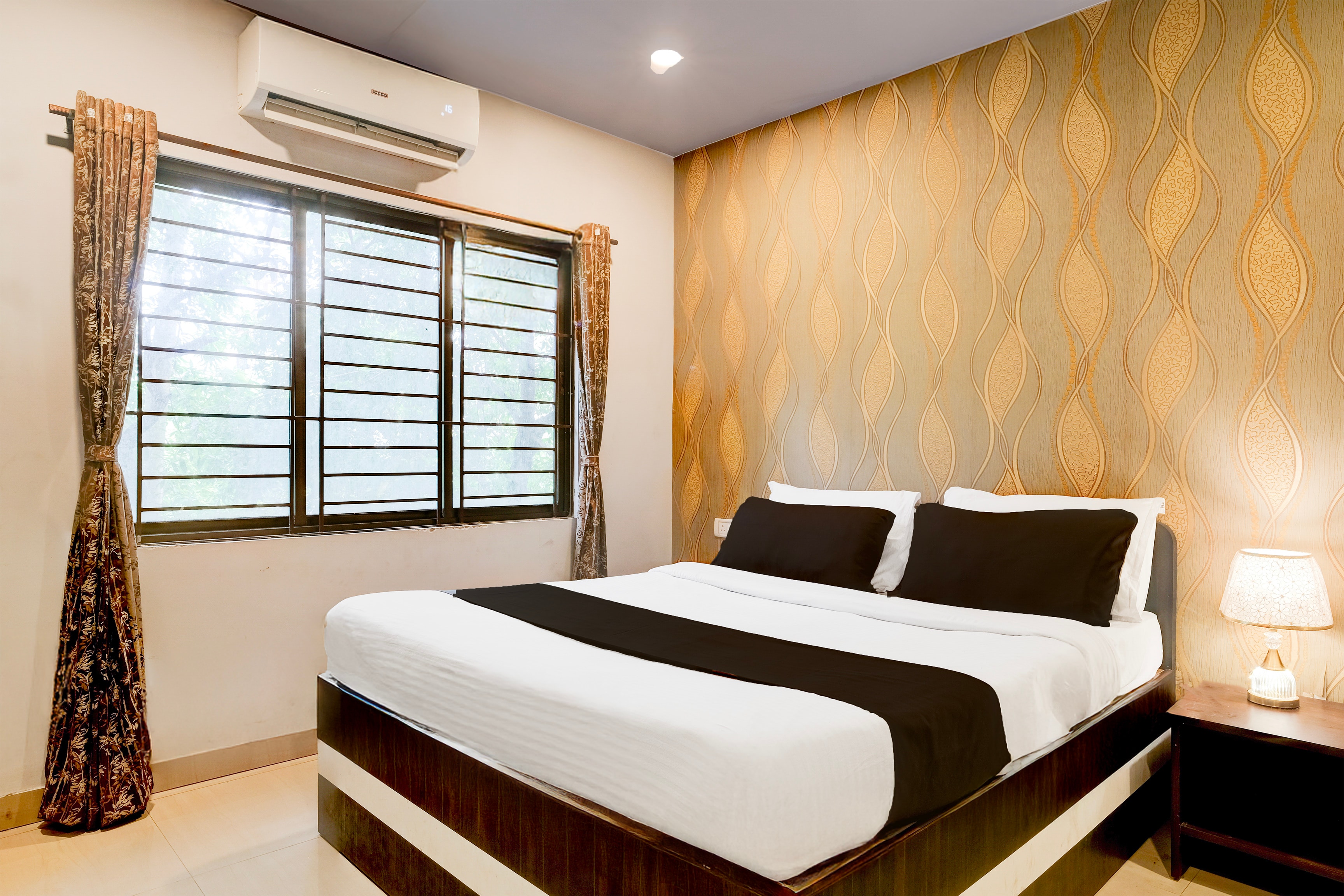 Super Townhouse Sankaradeva Nethralaya Formerly Hotel Pratishtha - Tap to explore photos