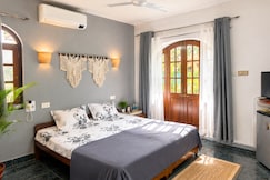 Palm Pillow- Private Room with Beach Access, Goa