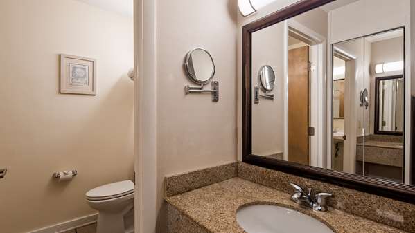 Best Western Plus Chincoteague Island - Tap to explore photos