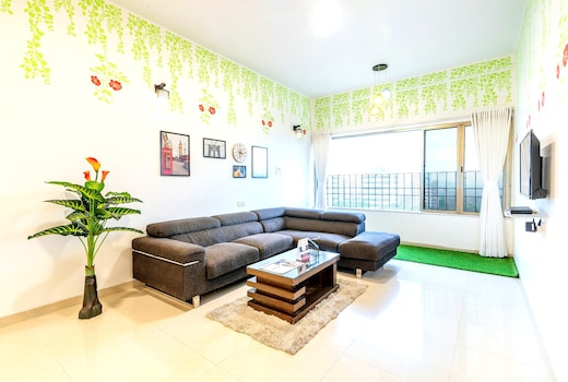Gagal Home BKC Suite | Rooms & Caretaker