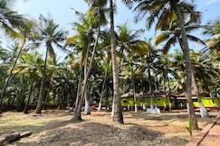 Coco Hut Devbaug, Malvan