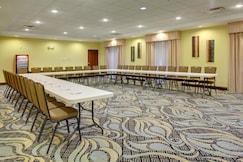 Holiday Inn Express Hotel & Suites Cross Lanes, Putnam, West Virginia