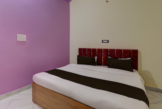 Super Hotel O Krishna guest house and restaurant