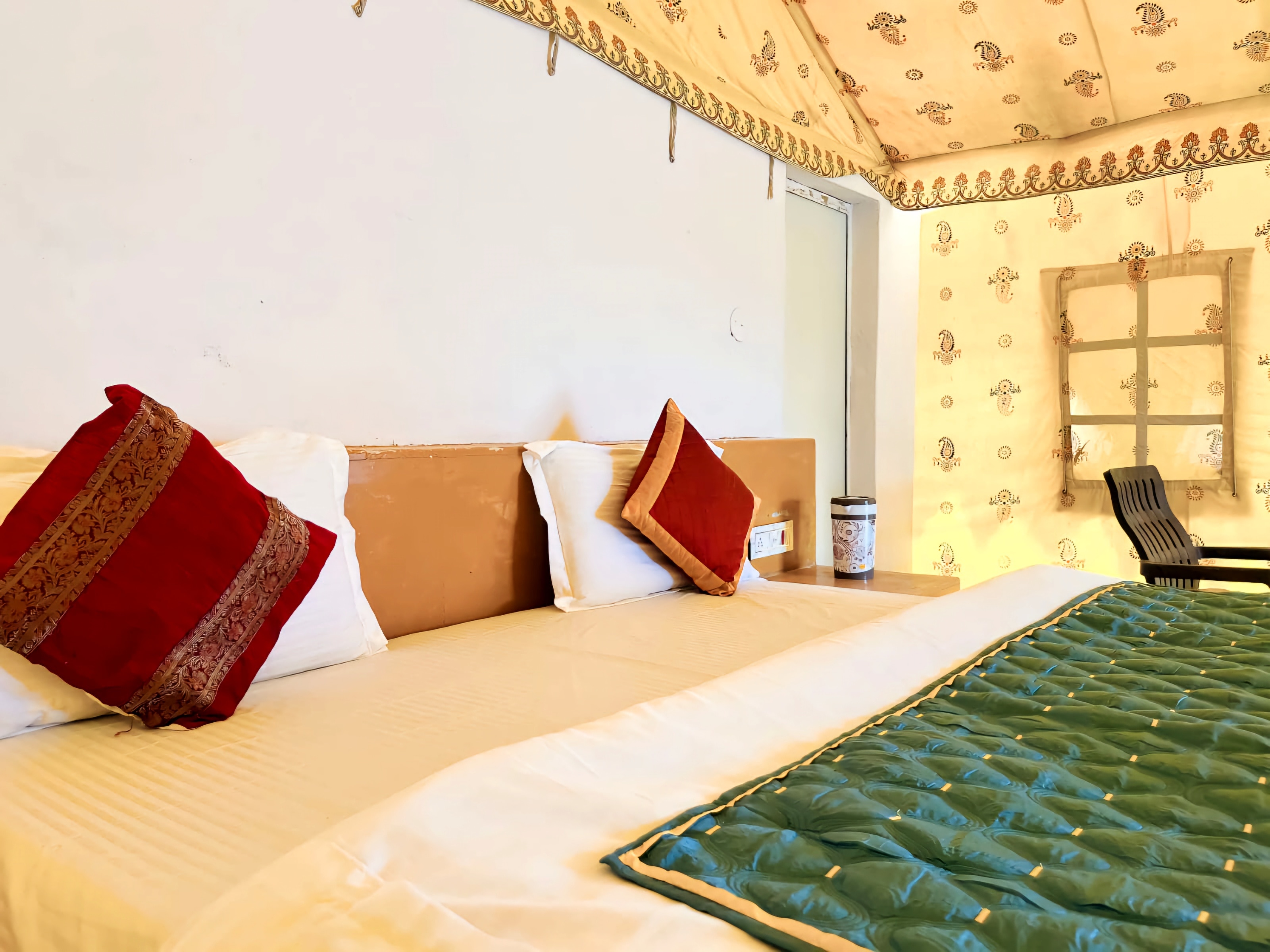 Emirates Luxury Desert Camp - Tap to explore photos