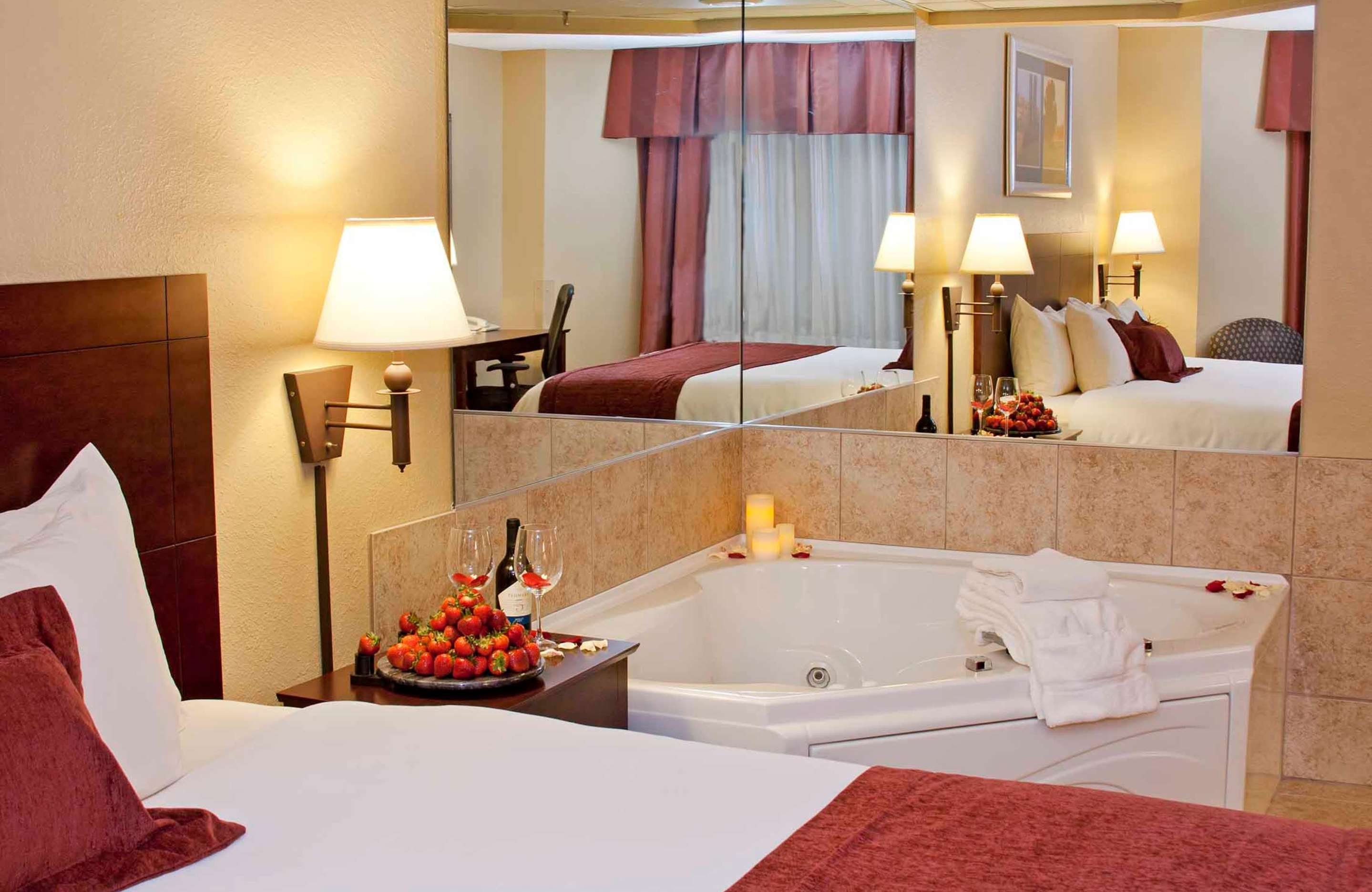 Best Western Plus Dakota Ridge - Tap to explore photos