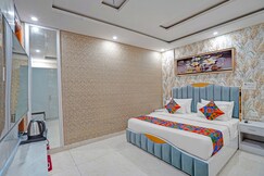 FabHotel The Red Carpet Rooms, Noida