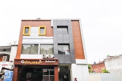 Hotel Rishabh & Banquet, Hardoi
