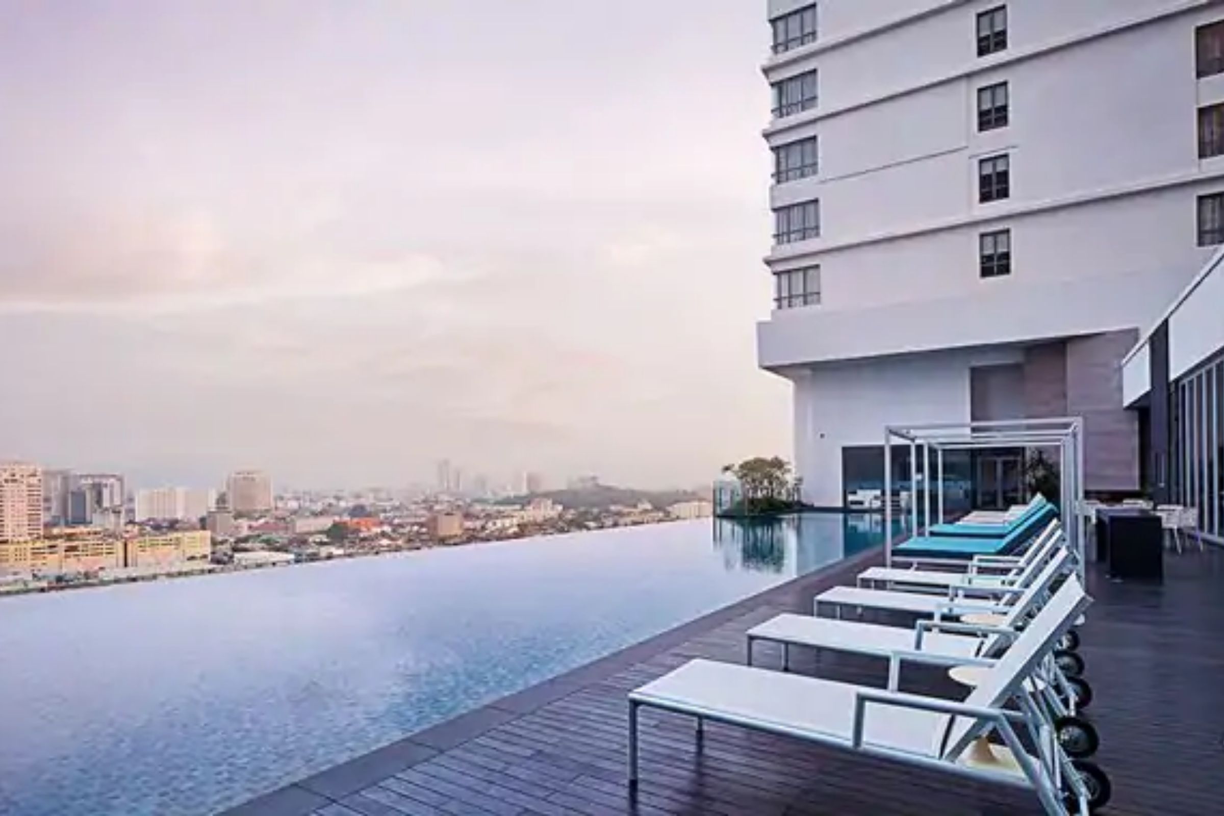 DoubleTree by Hilton Melaka - Tap to explore photos