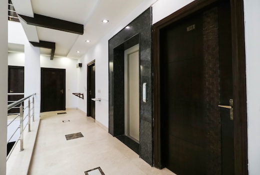 Hotel O R R Residency