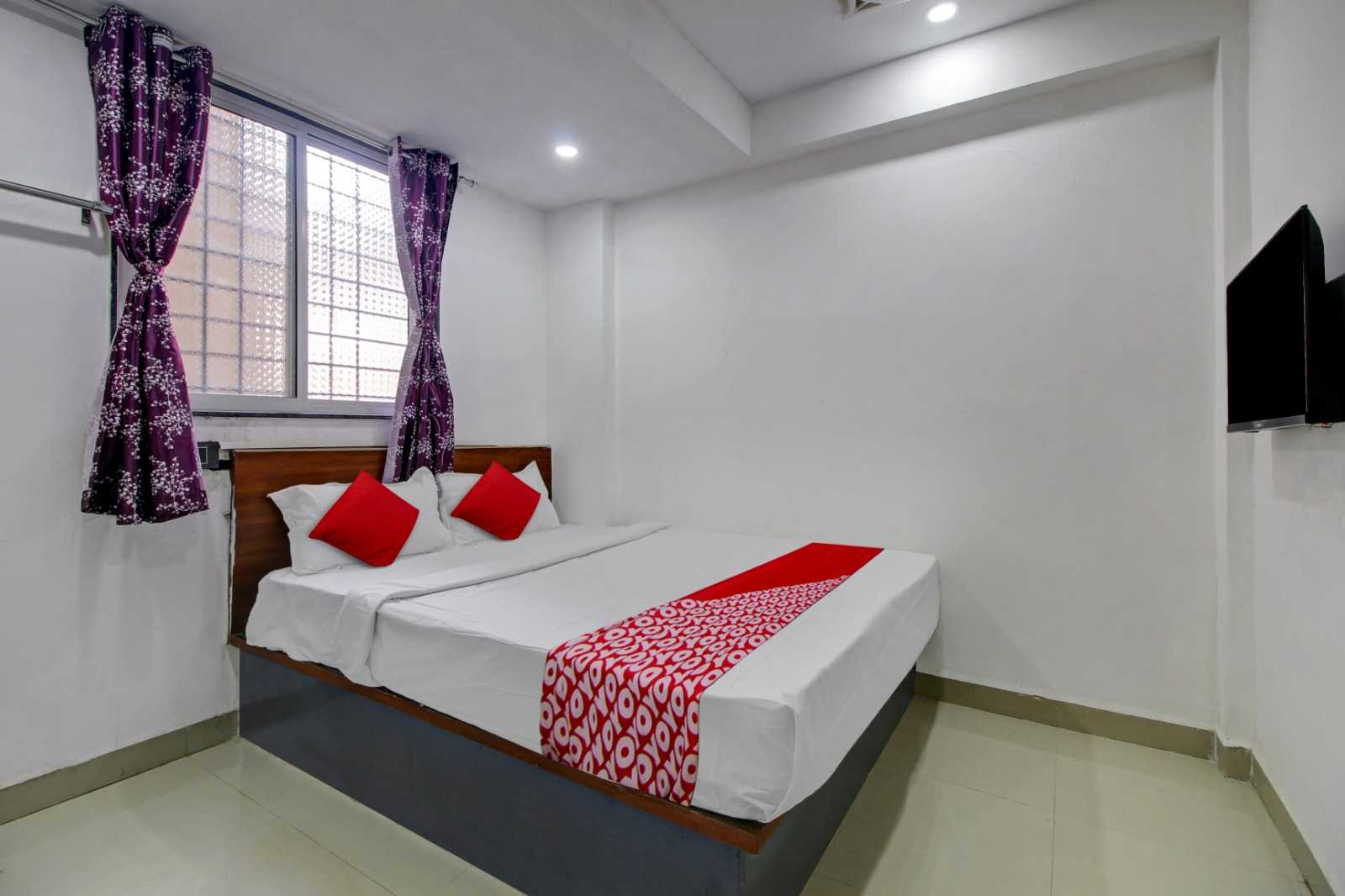 Hotel O Alandi Markal Crossway Formerly Shetkari Mala Lodging - Tap to explore photos