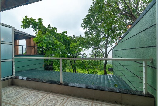 Luxury Suite by Aashiyaaana