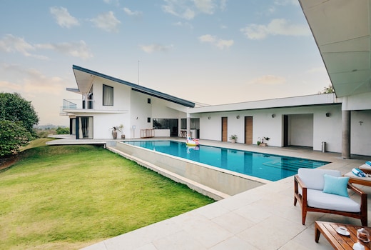 LohonoStays Trisara