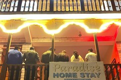 Paradise Home Stay, Sainj