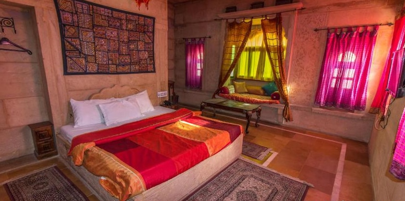 Hotel Oasis Haveli - Tap to explore photos