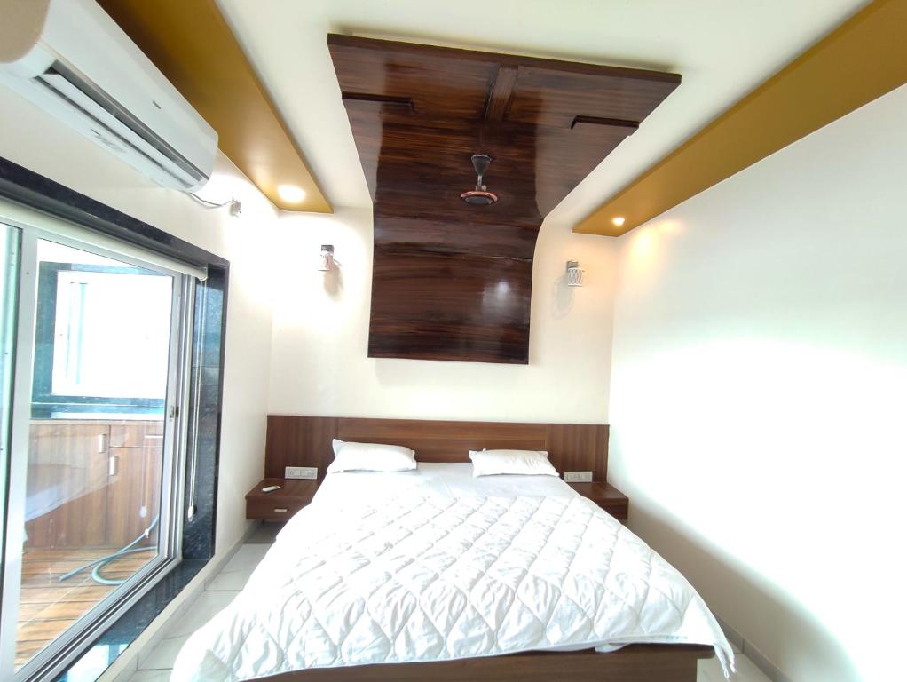 HOTEL SARDAR ROOMS - Tap to explore photos