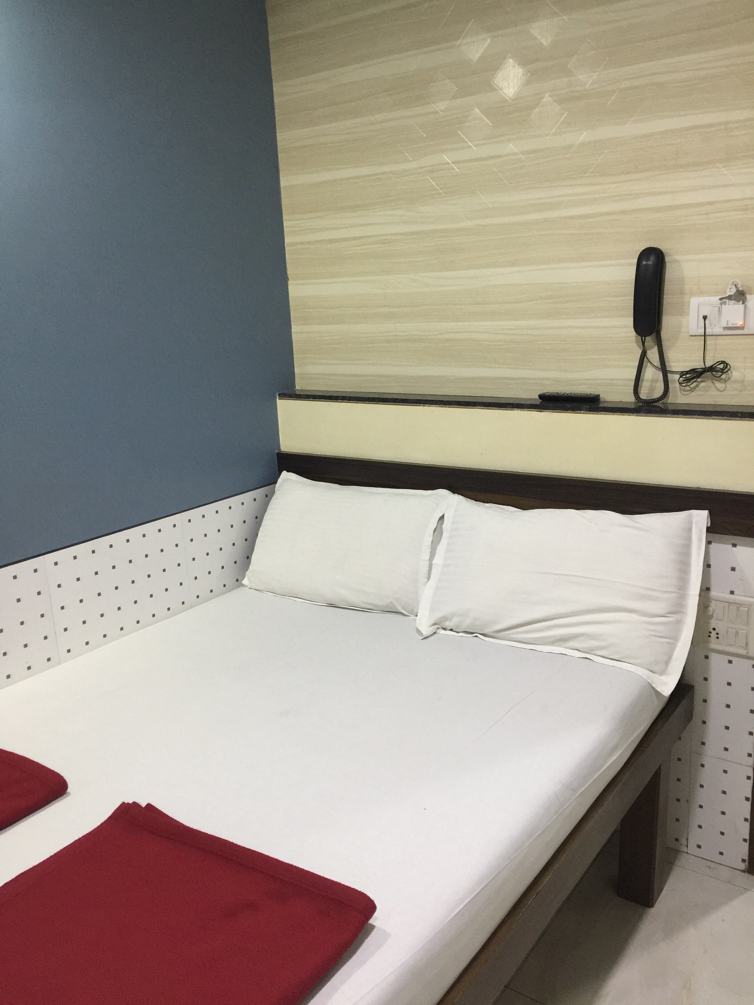 Hotel A1 Rest House Mumbai Inr 423 Off 1 5 9 9 Hotel Price
