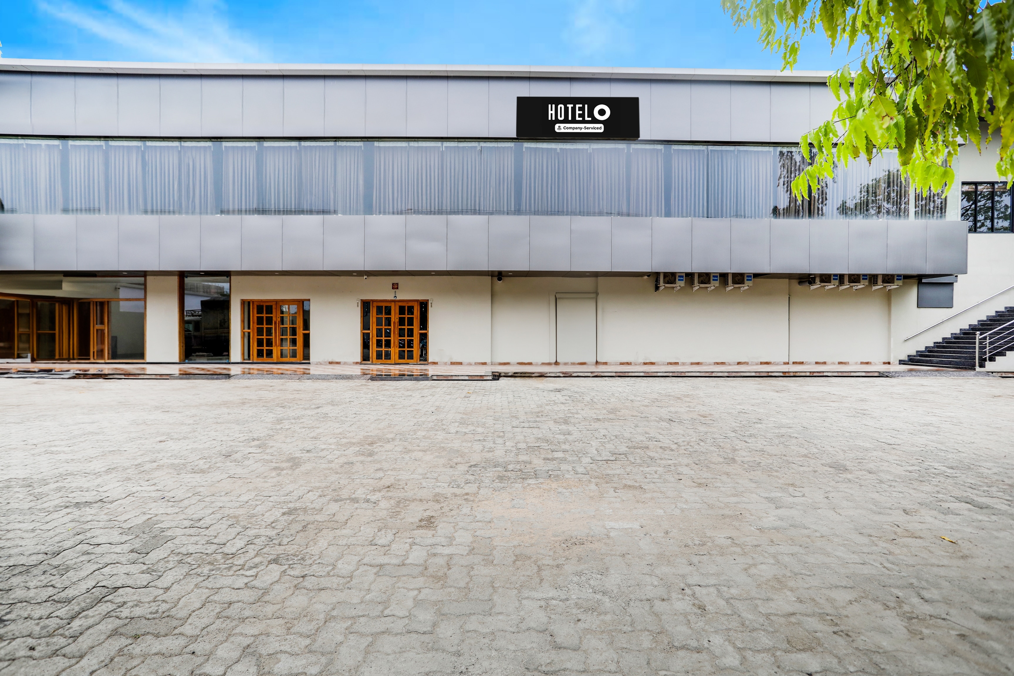 Super Hotel O Pardi Near Kalamna Market - Tap to explore photos